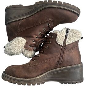 Fergue Ankle Boots 8